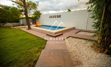 Quinta en Venta en colonia Nuevo Almaguer, con 10 cajones de estacionamiento.