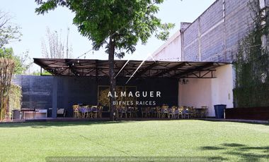 Quinta en Venta en colonia Nuevo Almaguer, con 10 cajones de estacionamiento.