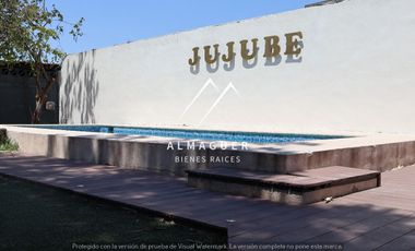 Quinta en Venta en colonia Nuevo Almaguer, con 10 cajones de estacionamiento.