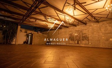 Quinta en Venta en colonia Nuevo Almaguer, con 10 cajones de estacionamiento.