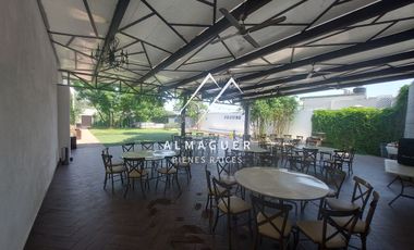 Quinta en Venta en colonia Nuevo Almaguer, con 10 cajones de estacionamiento.