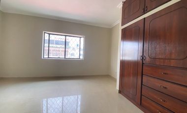 Departamento en Álamos cerca a la Alborada