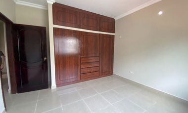 Departamento en Álamos cerca a la Alborada