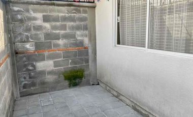 LINDA CASA EN RENTA, EN PRIVADA, EN FRACC. SAN VALENTIN, EN ZINACANTEPEC