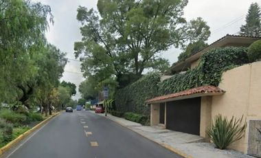 CASA ADJUDICADA EN VENTA EN  JARDINES DEL PEDREGAL, CDMX.