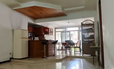 rumah terawat hitung tanah murah setrasari kulon bandung dekat tol pasteur