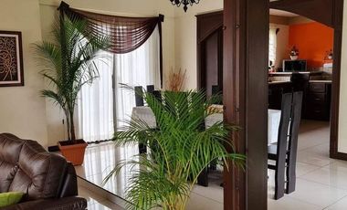 Venta de casa en Av París, San Isidro, Torreón, Coah.