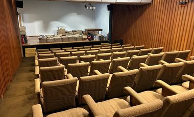 VENTA DE EDIFICIO DE OFICINAS EN 3 NIVELES EN LA ANZURES A UN COSTADO DEL HOTEL CAMINO REAL.