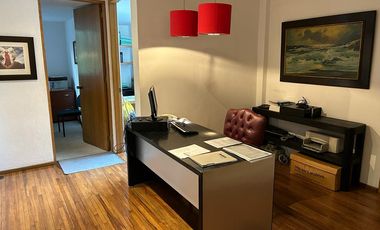 VENTA DE EDIFICIO DE OFICINAS EN 3 NIVELES EN LA ANZURES A UN COSTADO DEL HOTEL CAMINO REAL.