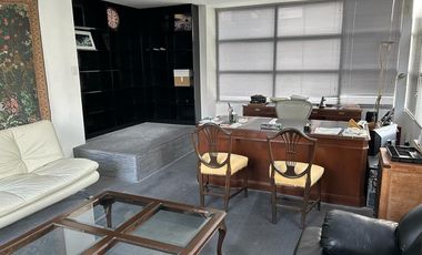 VENTA DE EDIFICIO DE OFICINAS EN 3 NIVELES EN LA ANZURES A UN COSTADO DEL HOTEL CAMINO REAL.