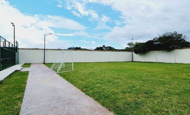 TERRENO EN VENTA DE 421 M2 EN FRACCIONAMIENTO LA ESCONDIDA