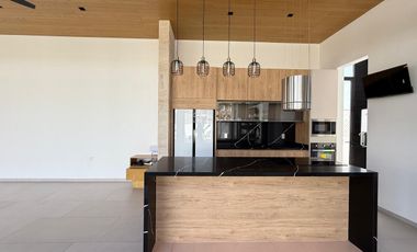 CASA EN VENTA EN FRACCIONAMIENTO LOMAS DE COCOYOC MORELOS