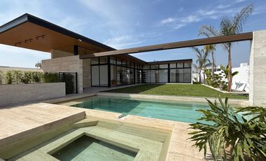 CASA EN VENTA EN FRACCIONAMIENTO LOMAS DE COCOYOC MORELOS