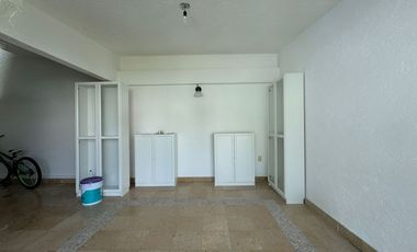 CASA EN VENTA EN FRACCIONAMIENTO LOMAS DE COCOYOC, MORELOS