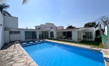 CASA EN VENTA EN FRACCIONAMIENTO LOMAS DE COCOYOC, MORELOS