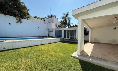 CASA EN VENTA EN FRACCIONAMIENTO LOMAS DE COCOYOC, MORELOS