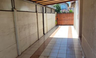 Excelente Casa en Condominio 4 Dormitorios, Quilicura