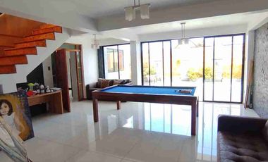 Vendo Hermosa y Agradable Casa 435 mts², 6Dormitorios 6Baños 3Estacionamientos