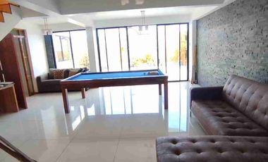 Vendo Hermosa y Agradable Casa 435 mts², 6Dormitorios 6Baños 3Estacionamientos