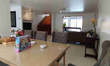 Vendo Hermosa y Agradable Casa 435 mts², 6Dormitorios 6Baños 3Estacionamientos