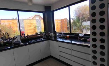 Vendo Hermosa y Agradable Casa 435 mts², 6Dormitorios 6Baños 3Estacionamientos