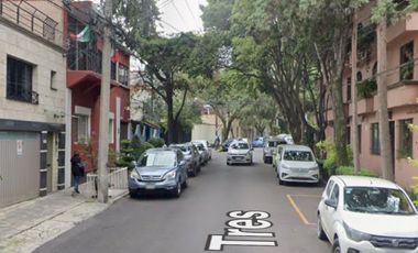 Casa para remodelar o tirar en San Pedro de los pinos!