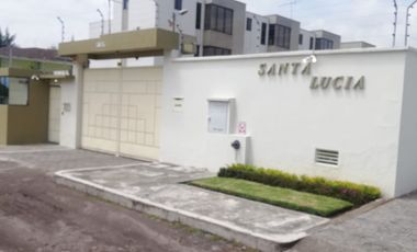 Se Vende casa, 4 habitaciones sector La Armenia.  Valle de los Chillos, Ecuador