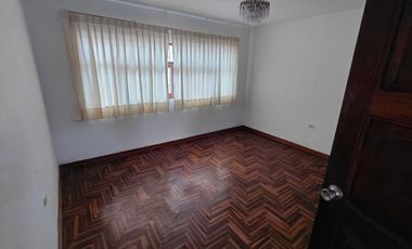 Casa en urbanización Elio, Cercado