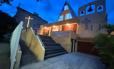 OPORTUNIDAD AMPLIA CASA DOS PLANTAS CON JARDÍN EN LA COL. PERIODISTAS. REMATE BANCARIO