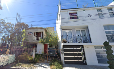 OPORTUNIDAD EN PLAZAS AMALUCAN: Casa en Plazuela Privada. ¡Junto al Cerro de Amalucan!