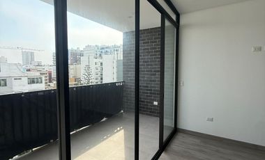 Departamento de Estreno con salida a parque privado Naciones Unidas