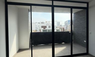 Departamento de Estreno con salida a parque privado Naciones Unidas