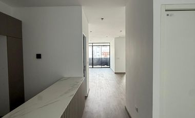 Departamento de Estreno con salida a parque privado Naciones Unidas