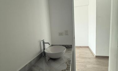 Departamento de Estreno con salida a parque privado Naciones Unidas