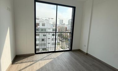 Departamento de Estreno con salida a parque privado Naciones Unidas