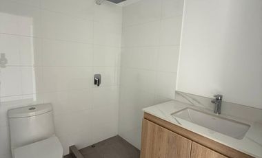 Departamento de Estreno con salida a parque privado Naciones Unidas