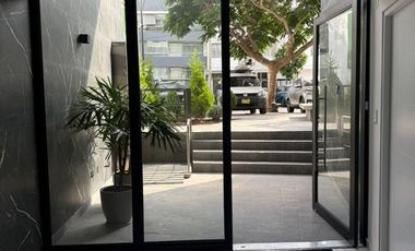 Departamento de Estreno con salida a parque privado Naciones Unidas