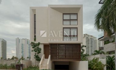 Casa en Venta, La Marina, Puerto Cancún