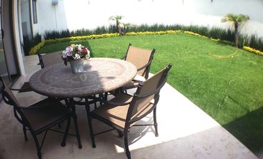 Jardines en la Montaña residencia moderna en renta