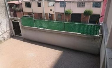 CASA EN REMATE EN 2DA, CERRADA DE MESETA MZ. 48 LT 47 EN AMPLIACIÓN LAS ÁGUILAS, ALVARO OBREGON CDMX