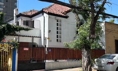 Casa Comercial 6 Privados 3 Baños Y Estacionamientos. Ñuñoa