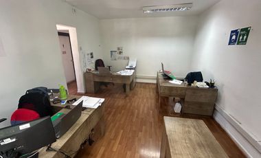 Casa Comercial 6 Privados 3 Baños Y Estacionamientos. Ñuñoa