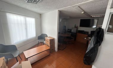 Casa Comercial 6 Privados 3 Baños Y Estacionamientos. Ñuñoa