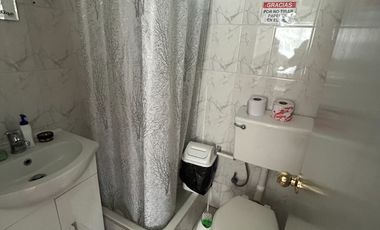 Casa Comercial 6 Privados 3 Baños Y Estacionamientos. Ñuñoa