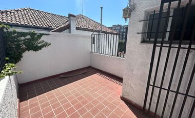 Casa Comercial 6 Privados 3 Baños Y Estacionamientos. Ñuñoa