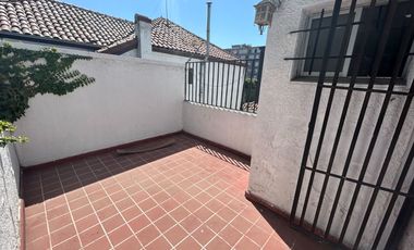 Casa Comercial 6 Privados 3 Baños Y Estacionamientos. Ñuñoa