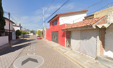 ¡Oportunidad de Inversión! Casa en Remate Bancario Aproveche esta excelente oportunidad de adquisición mediante remate bancario. Propiedad con alto po