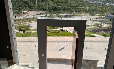 RENTA DE CASA DE 4 RECAMARAS EN ZANDA VISTA ESPECTACULAR