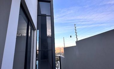 RENTA DE CASA DE 4 RECAMARAS EN ZANDA VISTA ESPECTACULAR