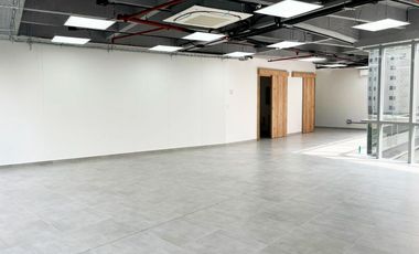 Oficina en venta en Santa Maria de los Angeles, Poblado